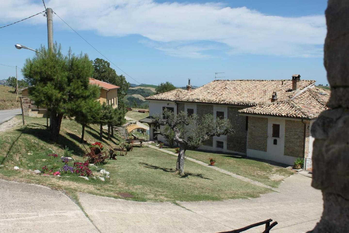 Vila La Via Del Parco Arsita Exteriér fotografie